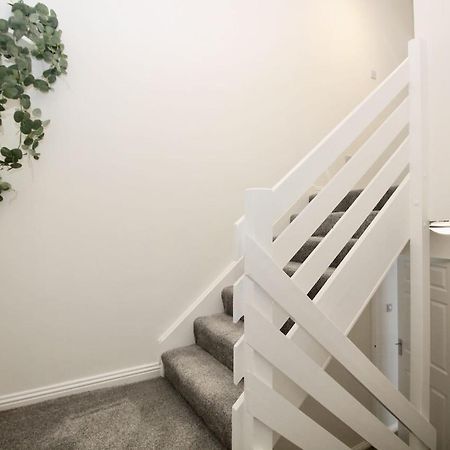 Katie'S House Apartment Къмбърнолд Екстериор снимка