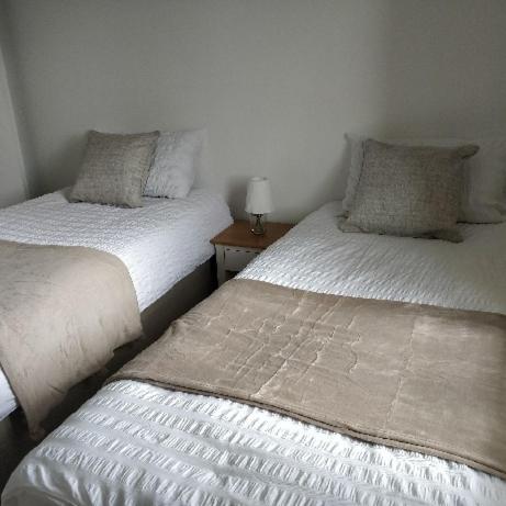 Katie'S House Apartment Къмбърнолд Екстериор снимка